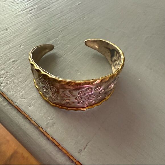 925 Sterling Silver Mexico Etched Flowers Cuff Bracelet - Picture 7 of 13